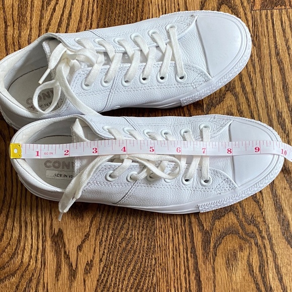 Chuck Taylor Madison OX low top leather converse, size 7.5. Excellent condition - Picture 13 of 13